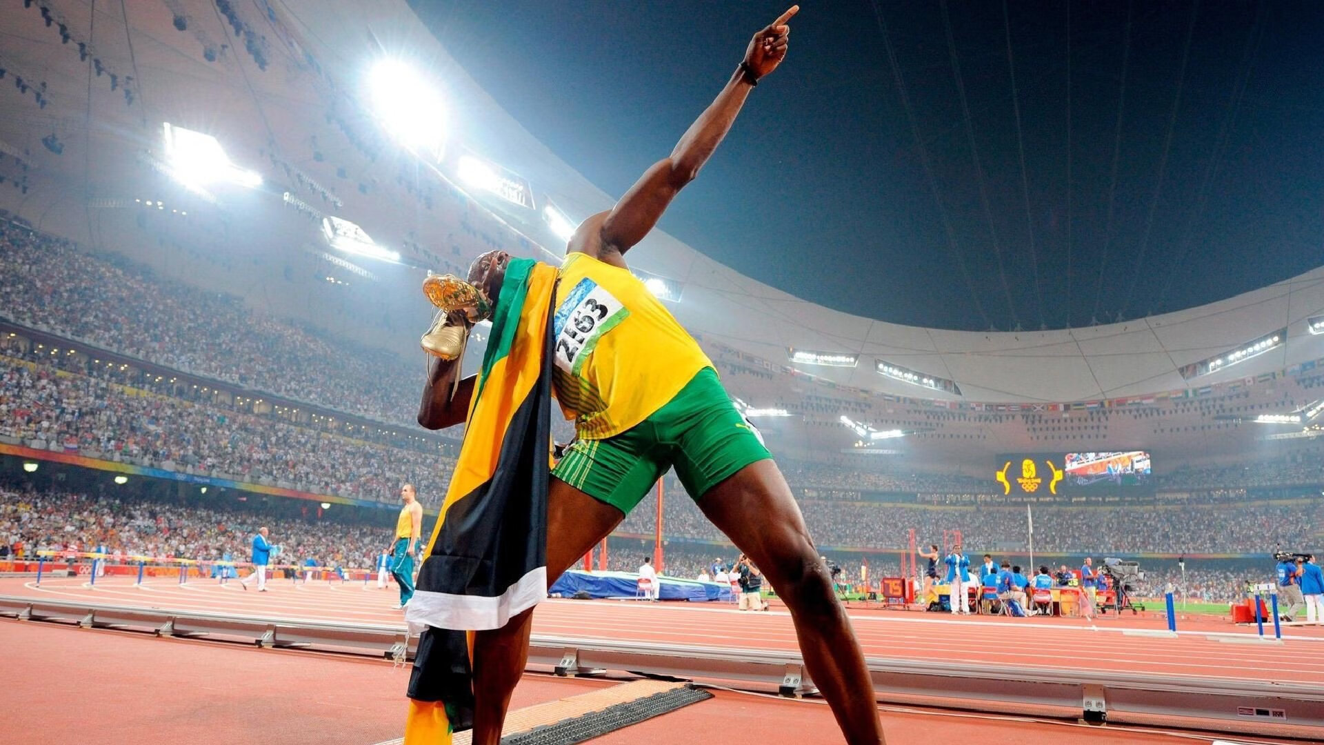 星光夜跑炫彩开启,点亮城市运动新风尚,星光跑道图片